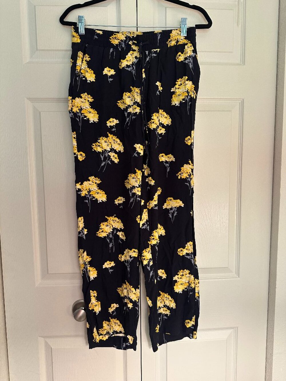 NWT LOFT Wide-Leg Pull-On Pants XS Black Yellow Flowers